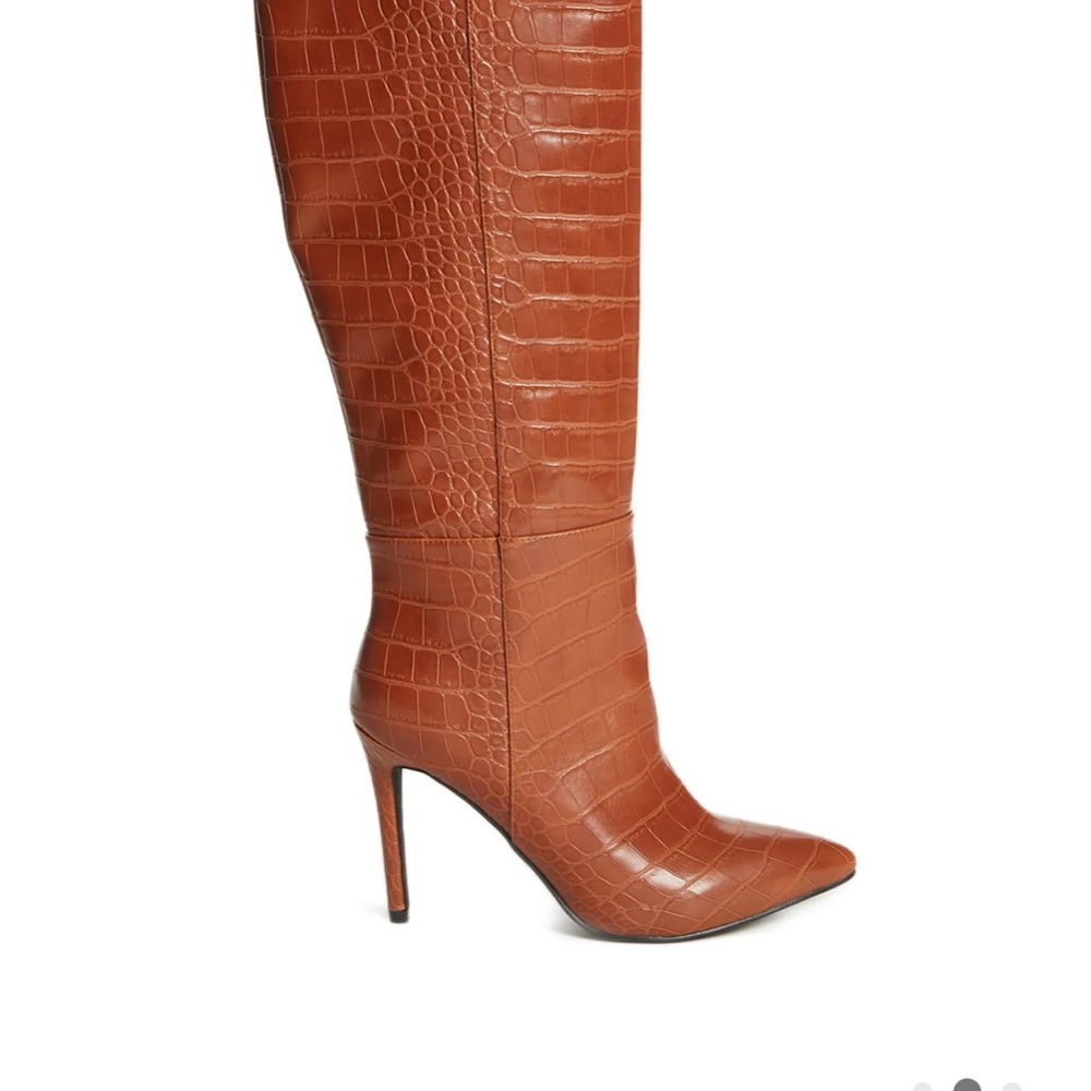 Vince camuto high boots 👢 size 7 1/2 color brown like new 😍🔥